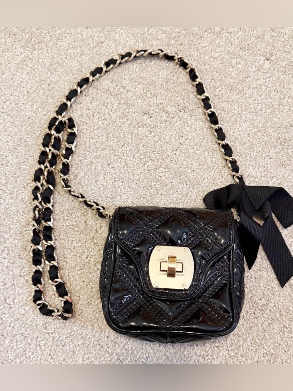 Talbots Black Quilted Leather Crossbody Bag Gold Chain Strap Bow Patent Classic